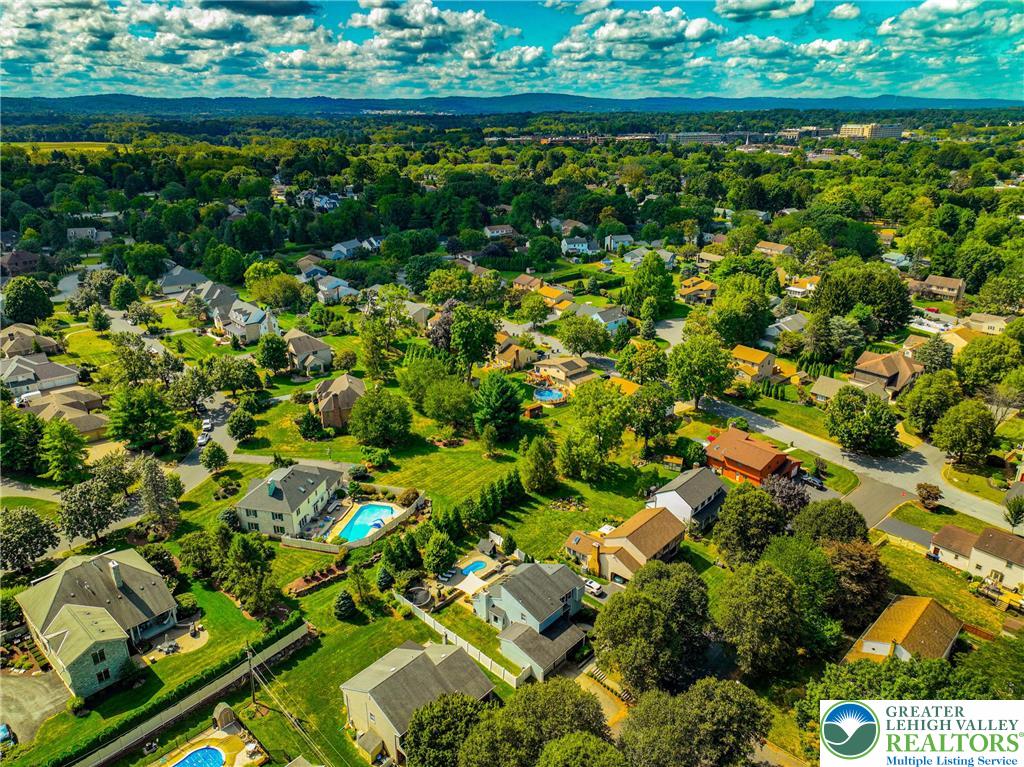 2718 Windy Hill Road