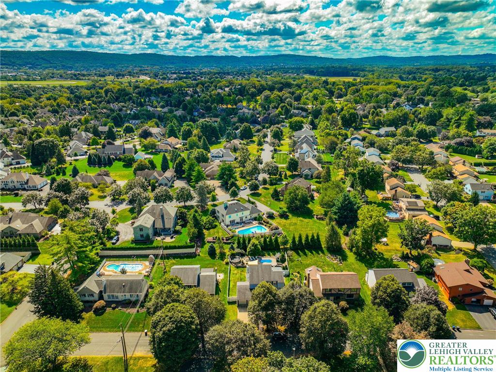 2718 Windy Hill Road
