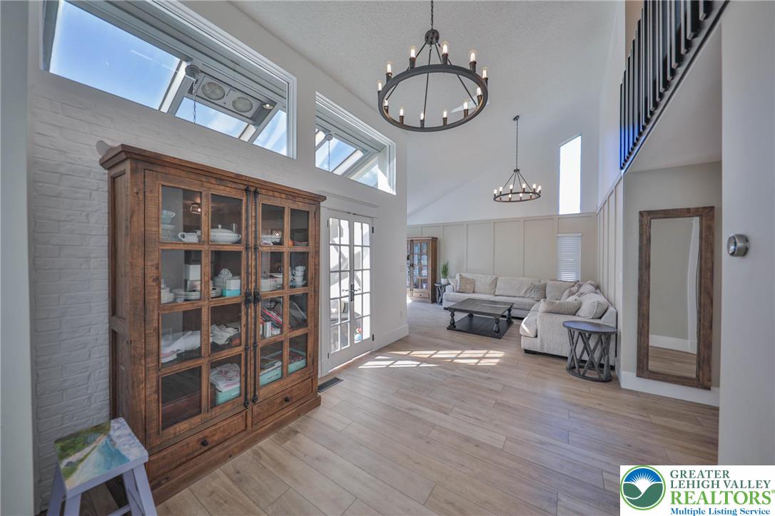 2718 Windy Hill Road