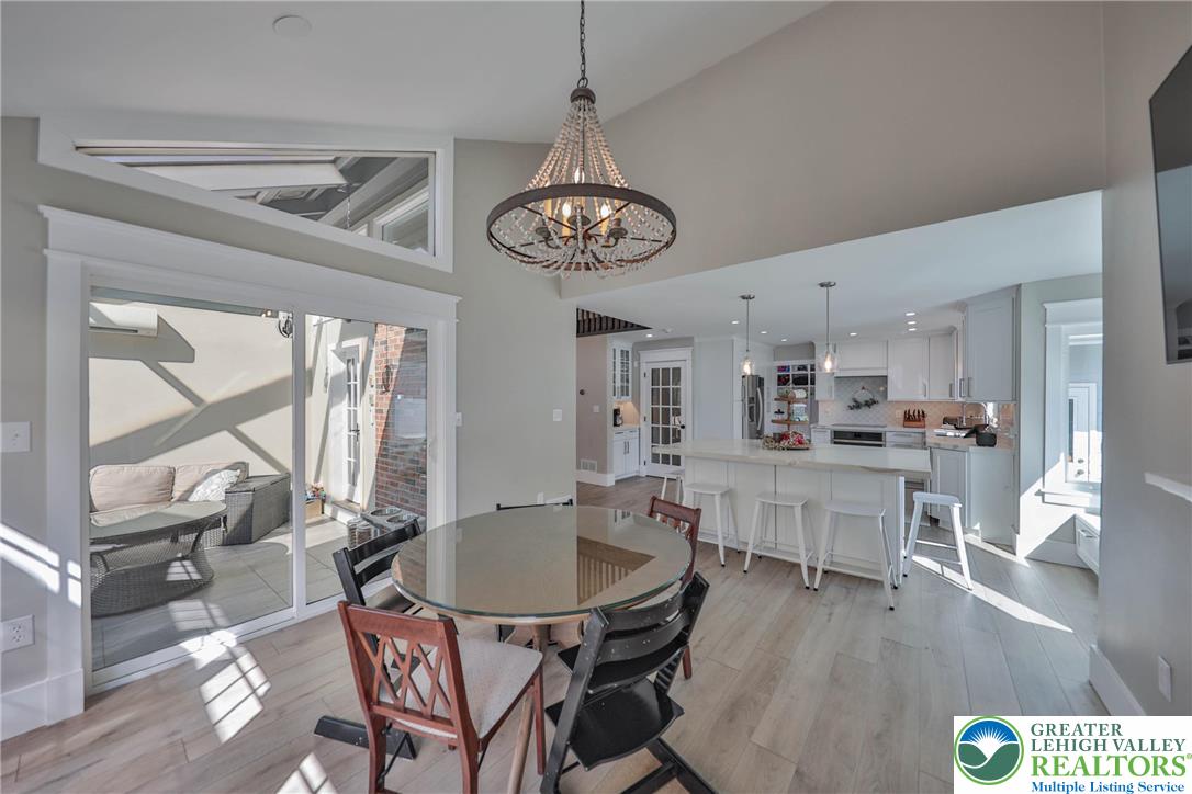 2718 Windy Hill Road
