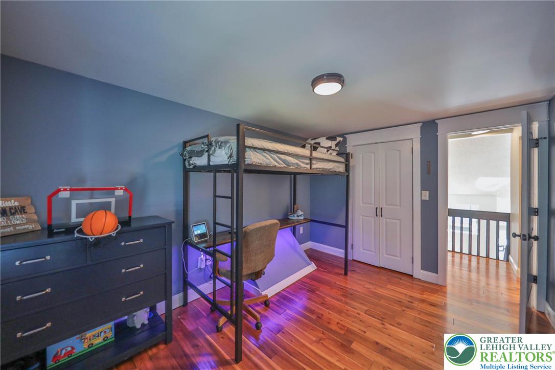 2718 Windy Hill Road