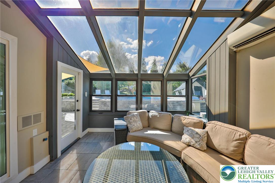 2718 Windy Hill Road