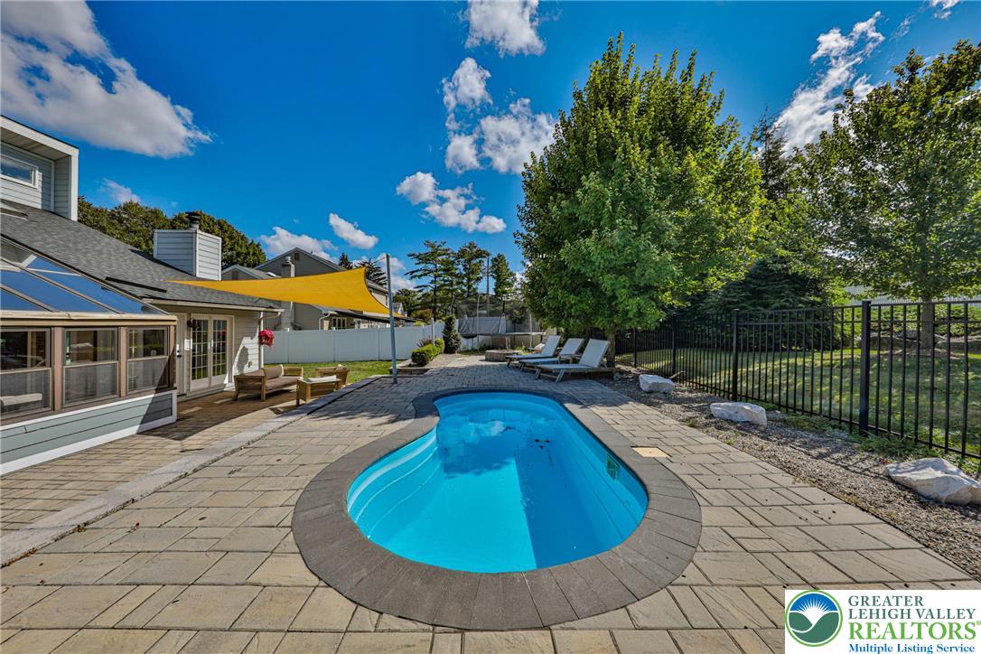2718 Windy Hill Road