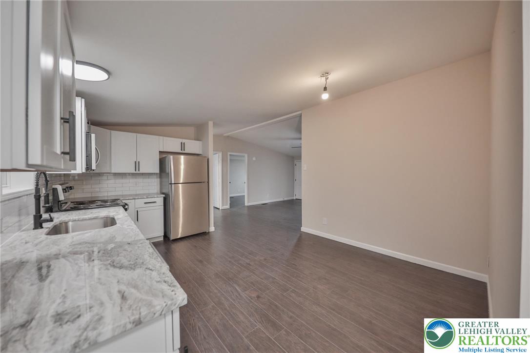 1243 Blue Mountain Circle