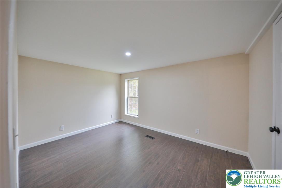 1243 Blue Mountain Circle