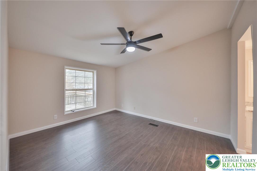 1243 Blue Mountain Circle