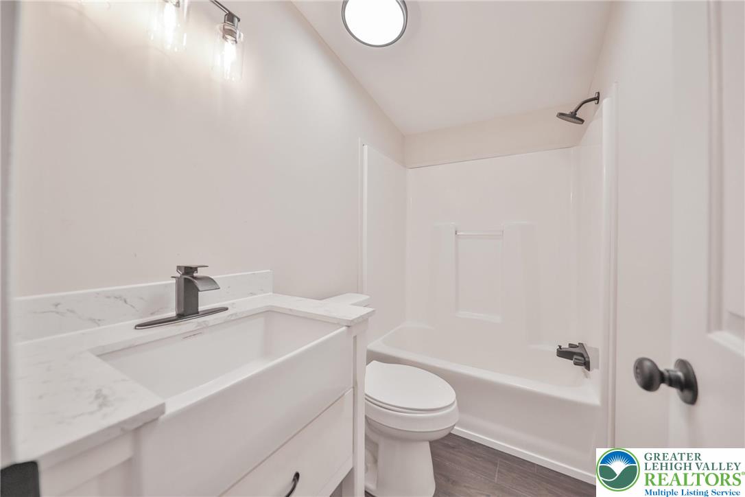 1243 Blue Mountain Circle