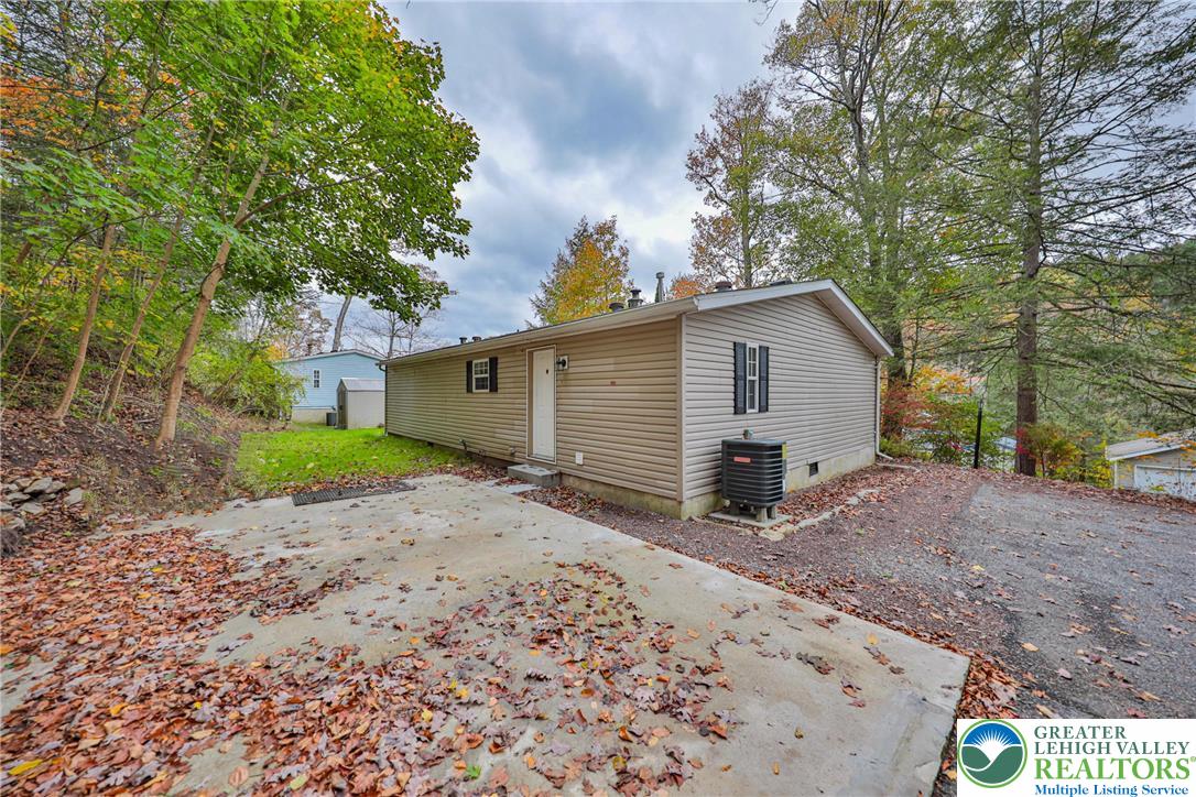 1243 Blue Mountain Circle