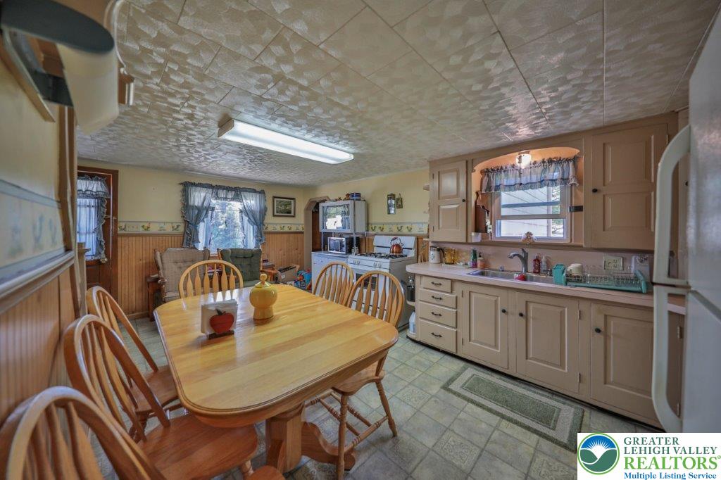 2485 Summer Mountain RD