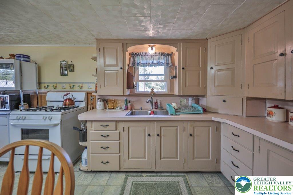 2485 Summer Mountain RD