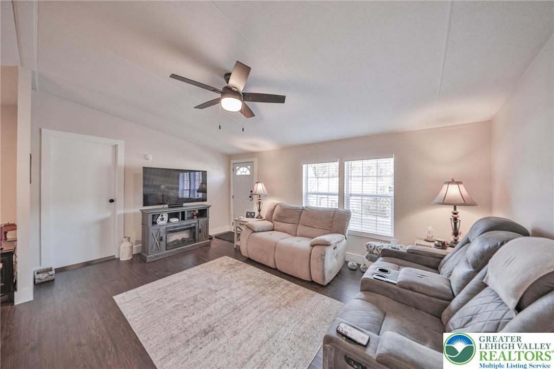 1215 Blue Mountain Circle