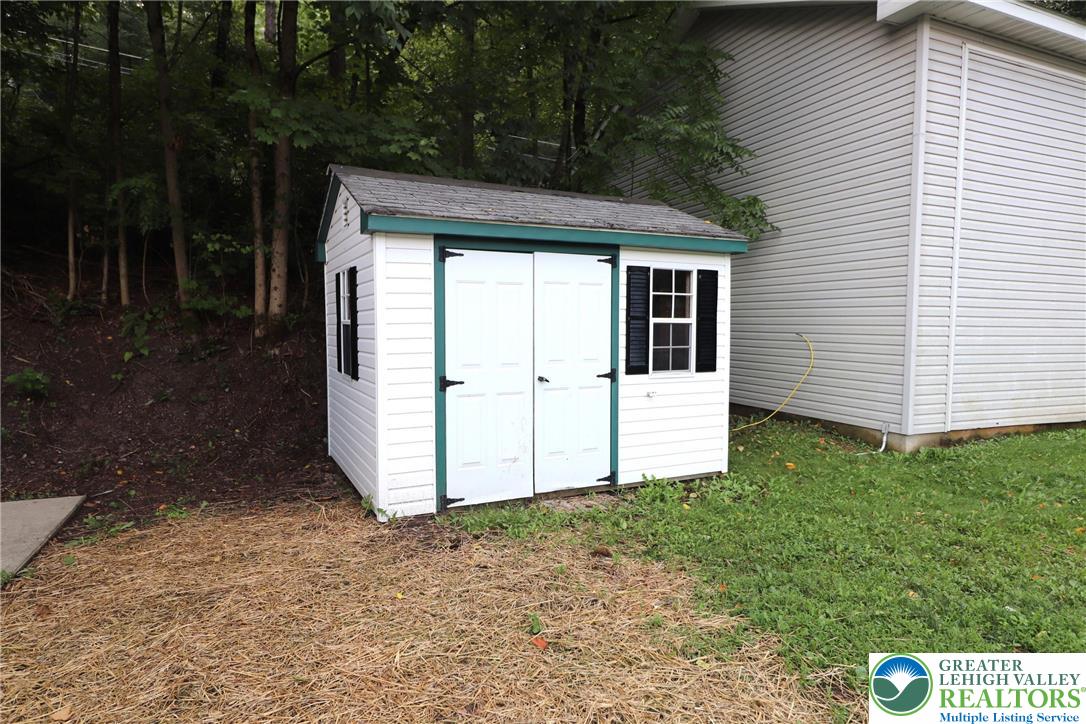 1215 Blue Mountain Circle