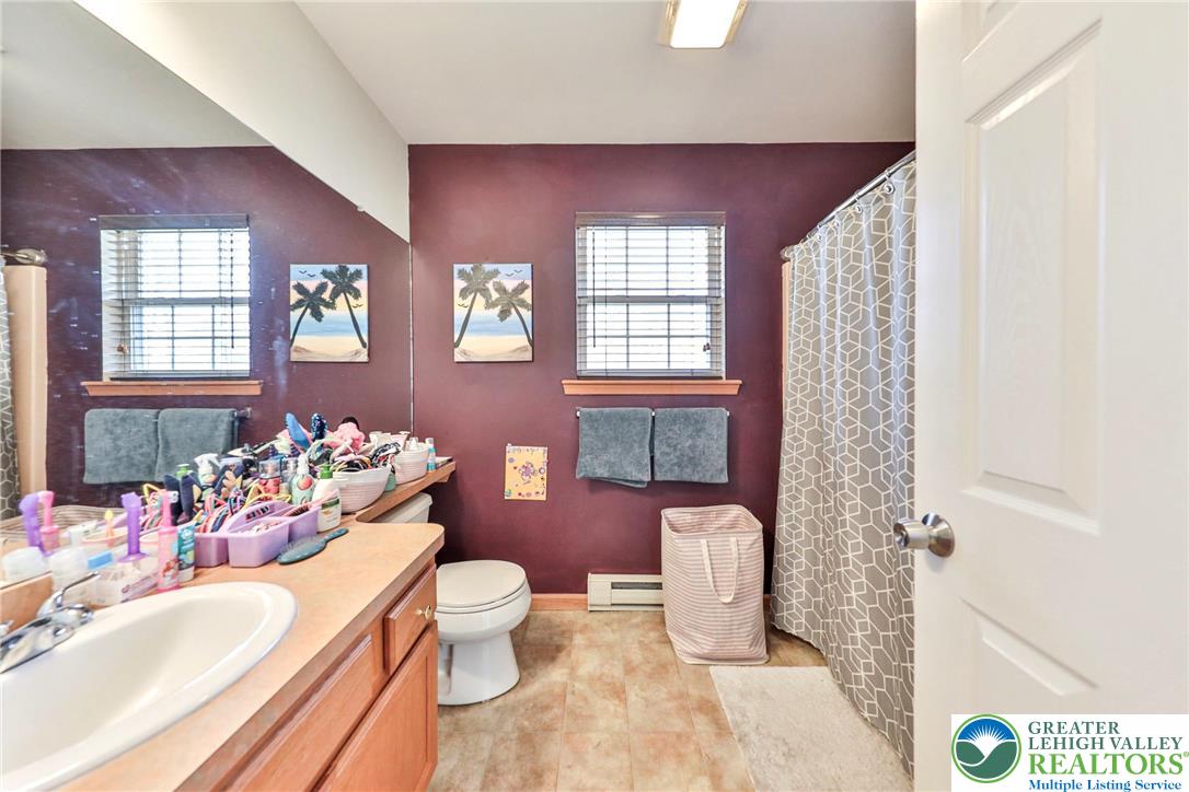 2260 Reo Drive