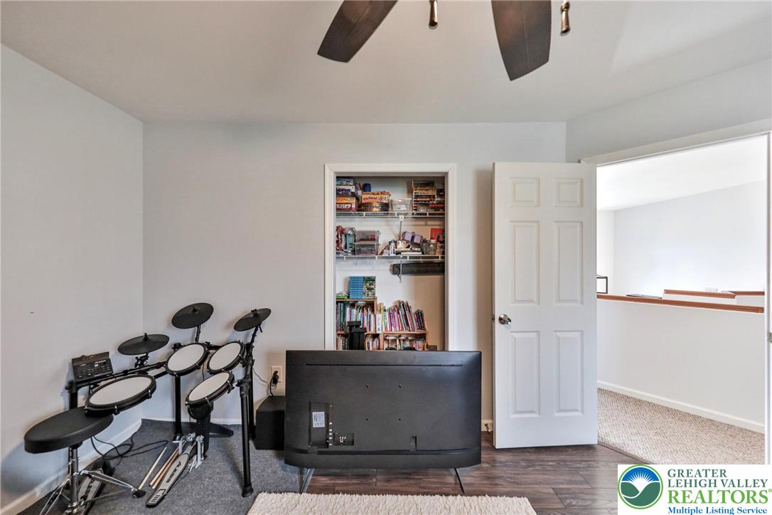 2260 Reo Drive