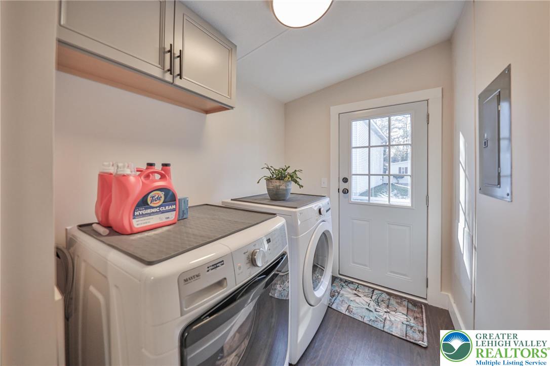 1215 Blue Mountain Circle