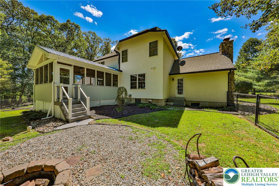 114 Hollow Drive