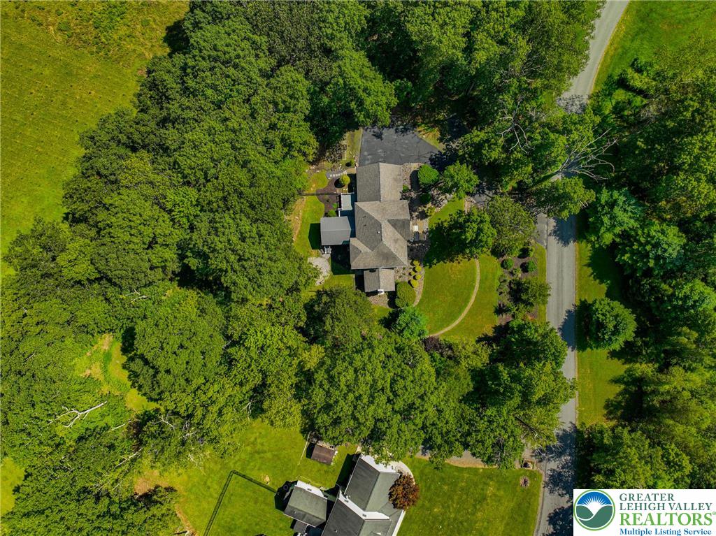 114 Hollow Drive