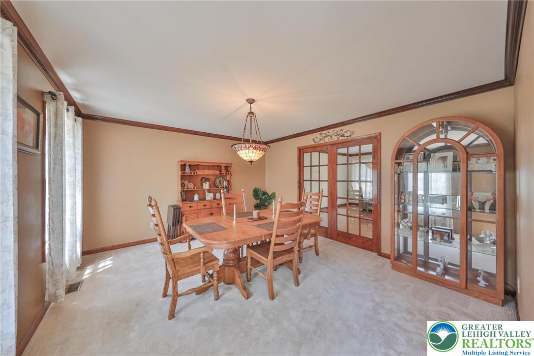 114 Hollow Drive