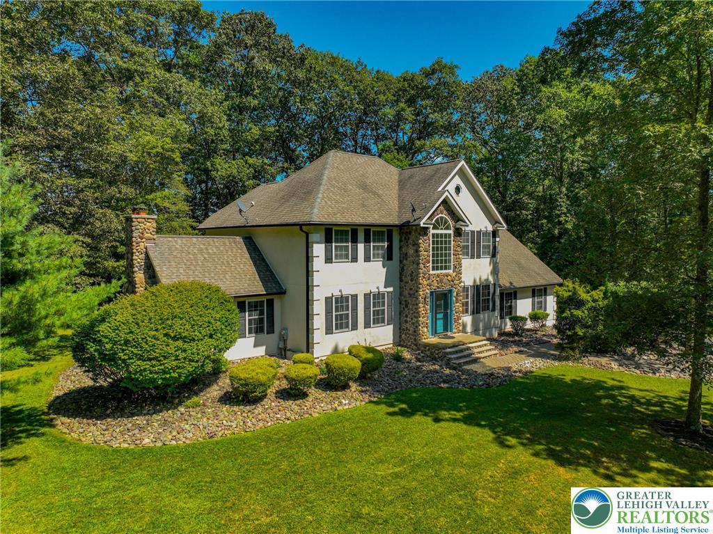 114 Hollow Drive