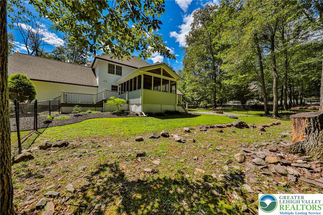 114 Hollow Drive