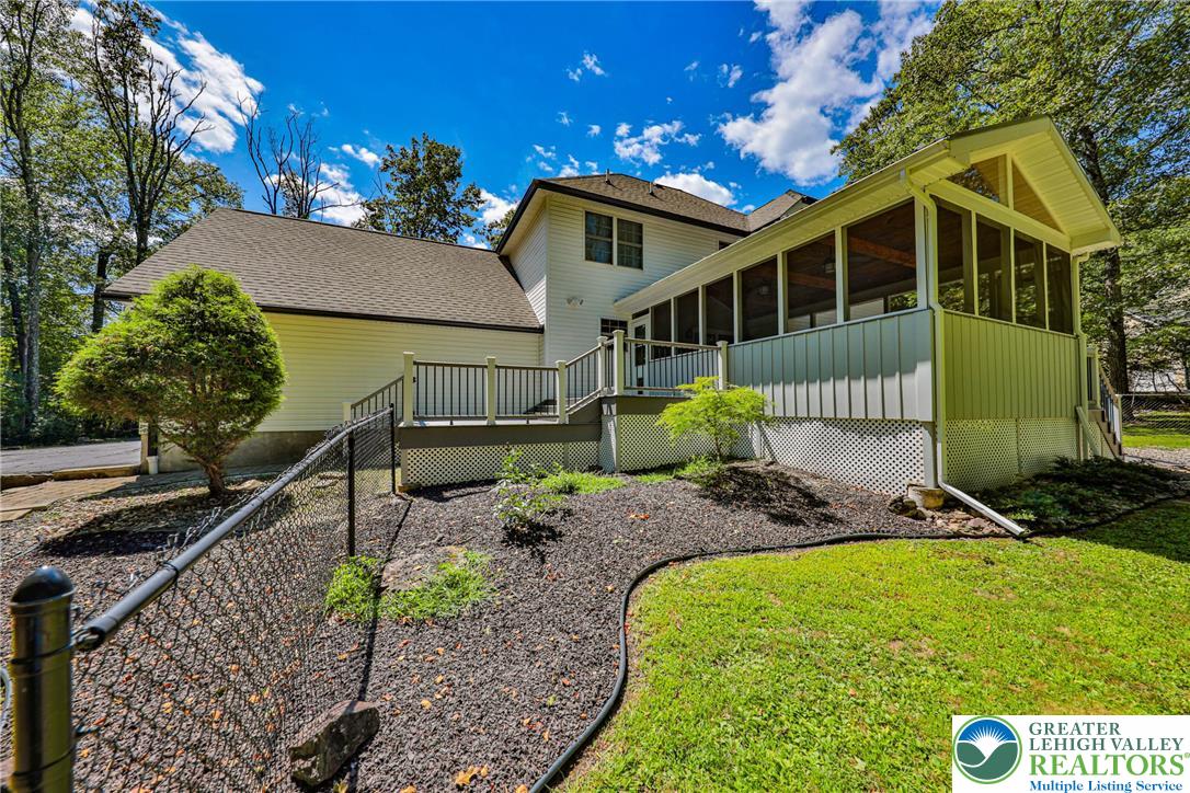 114 Hollow Drive