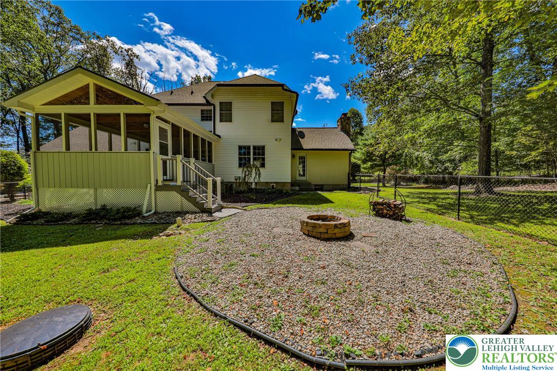114 Hollow Drive