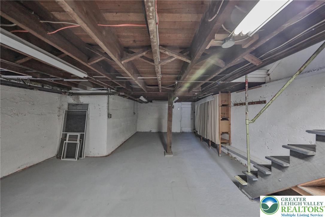 232 Columbia Avenue
