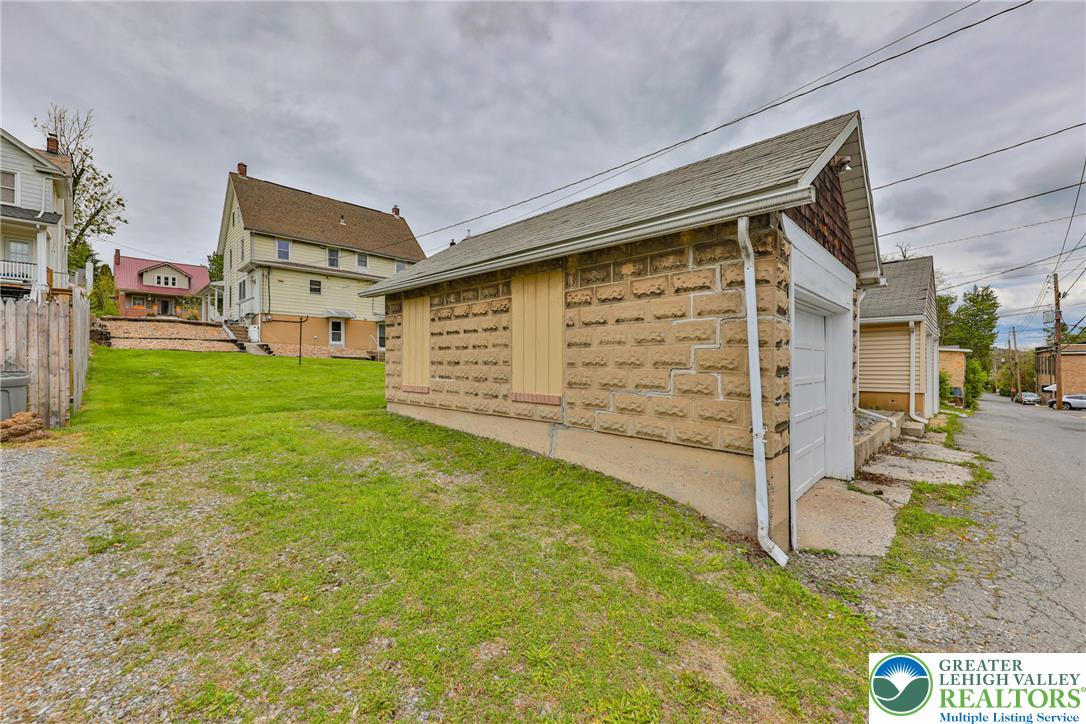 232 Columbia Avenue
