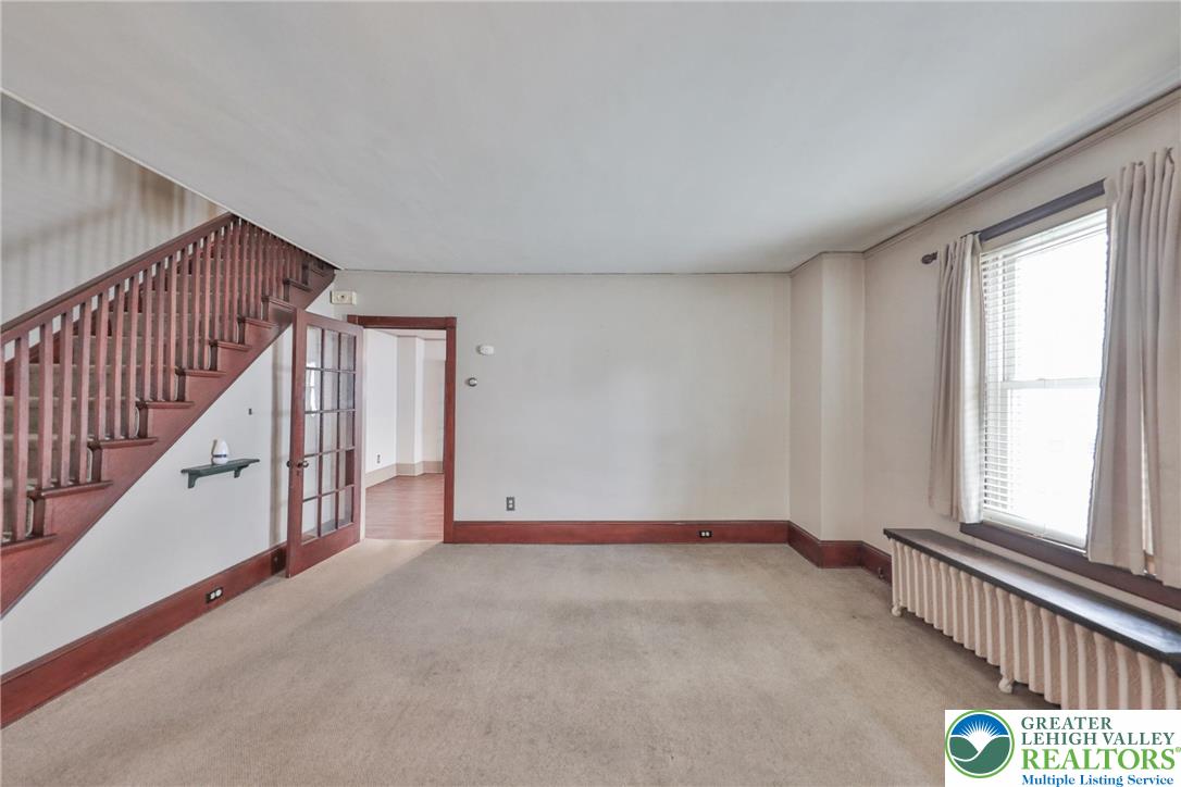 232 Columbia Avenue