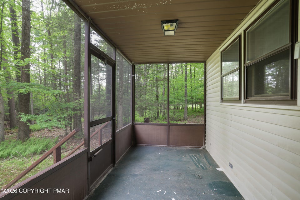 1585 Starry Lane