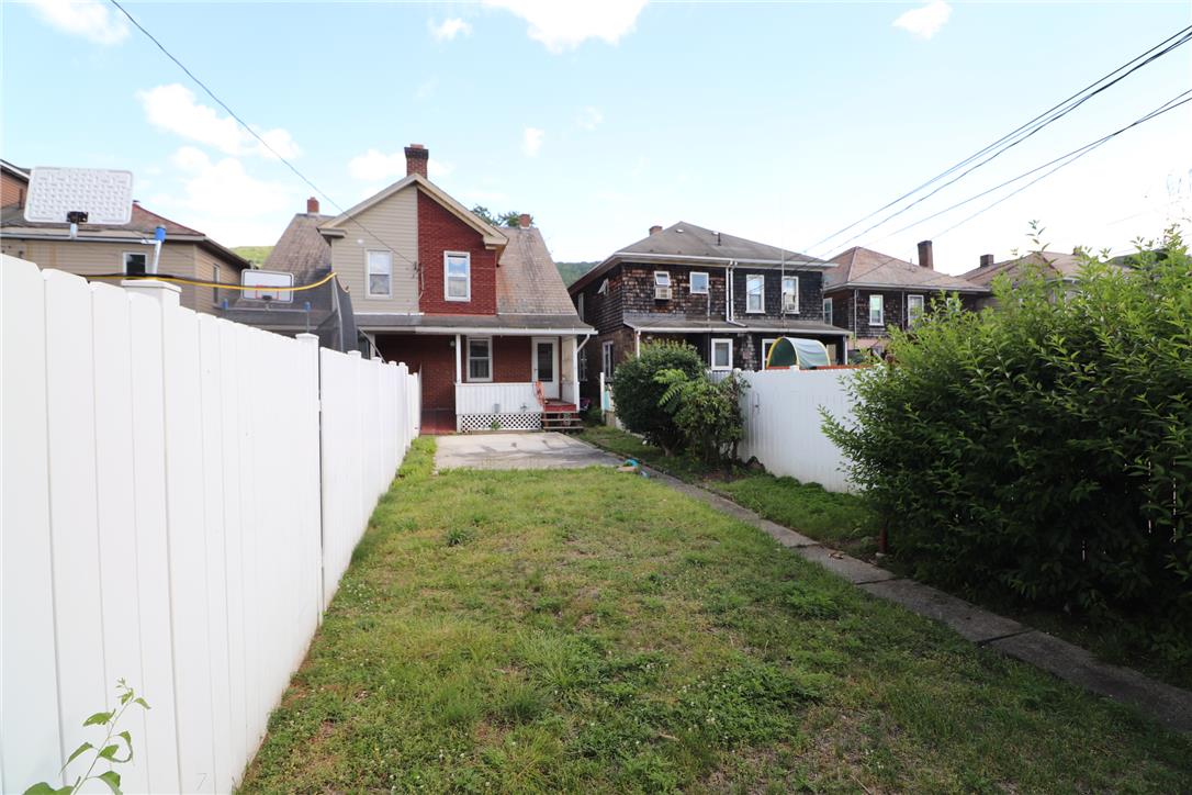 629 Franklin Avenue