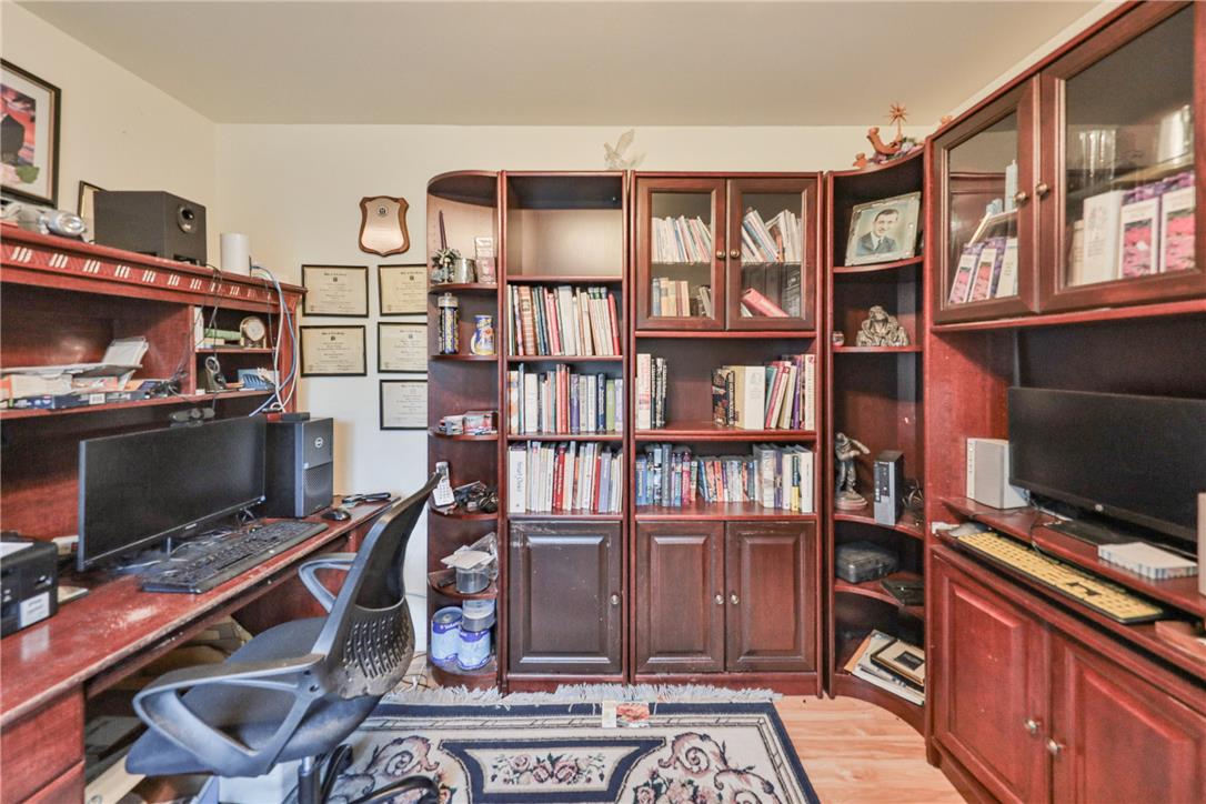 4132 Crest View Drive