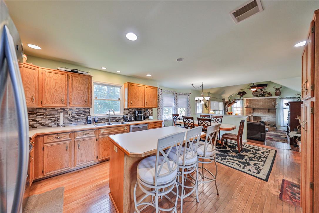 4132 Crest View Drive