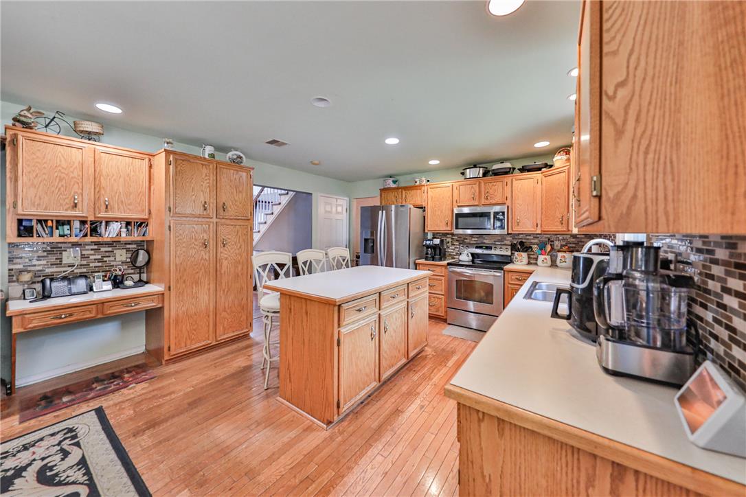 4132 Crest View Drive
