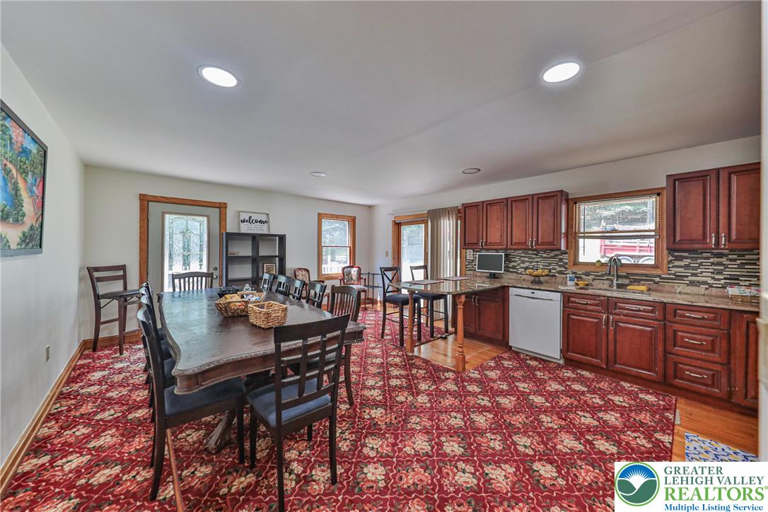 2153 Meadowlake Road
