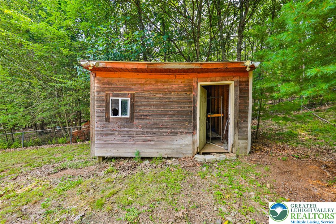 2153 Meadowlake Road