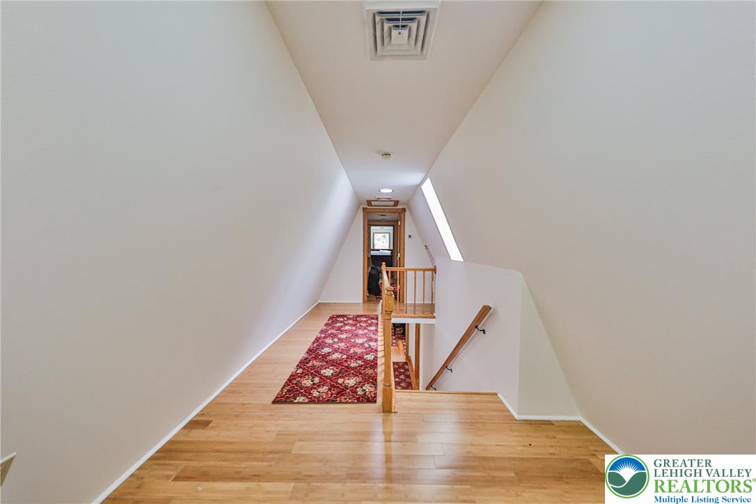 2153 Meadowlake Road