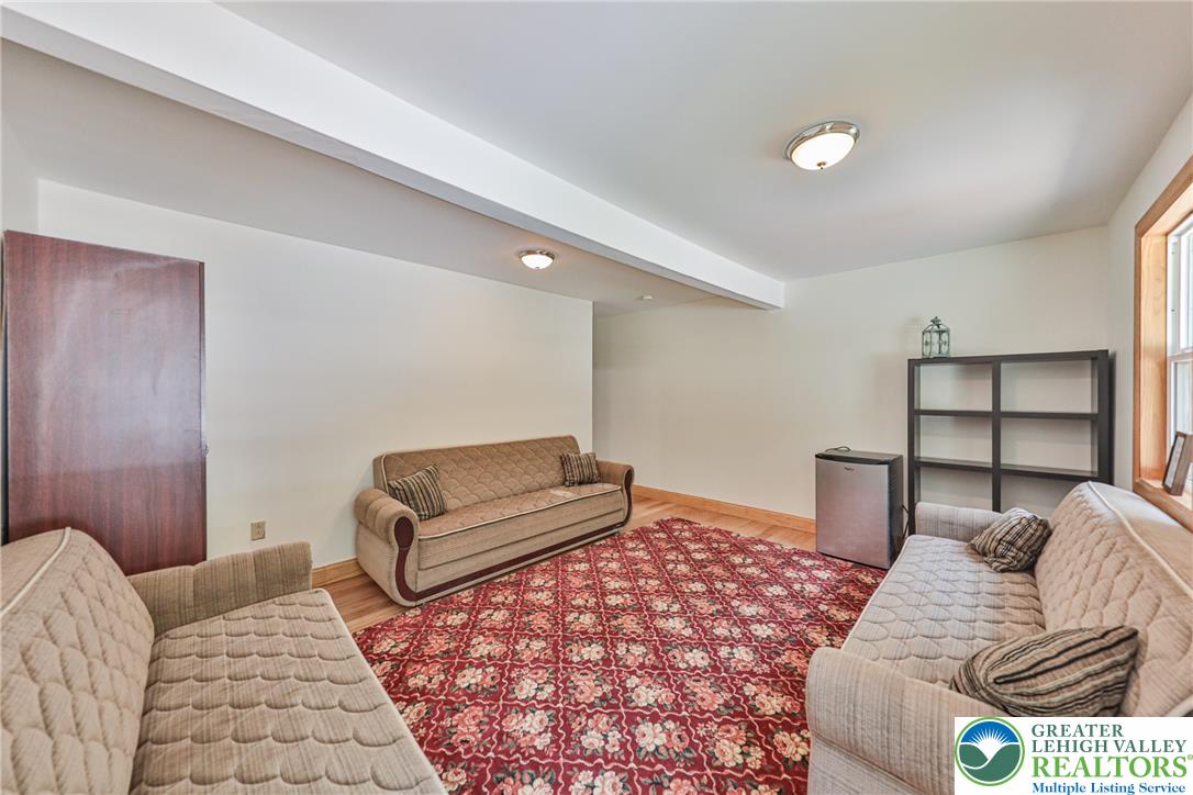 2153 Meadowlake Road