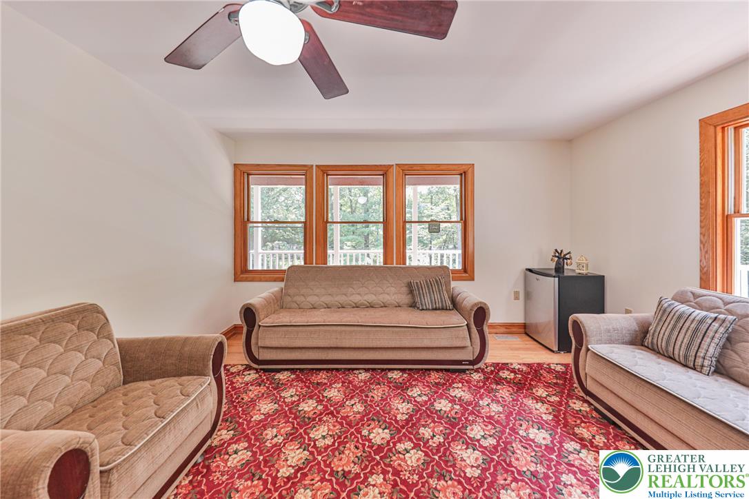 2153 Meadowlake Road