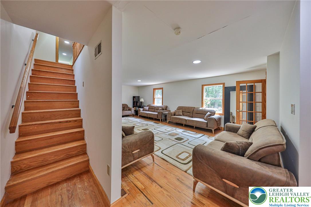 2153 Meadowlake Road