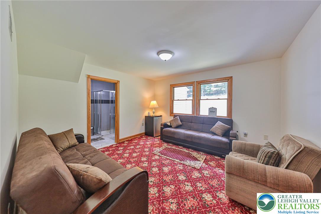 2153 Meadowlake Road