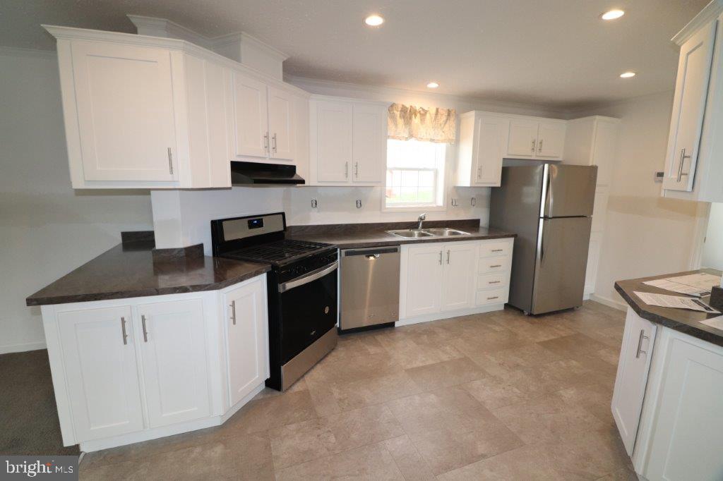 41 Hillside Pl