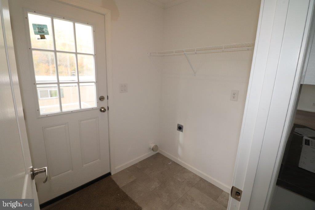41 Hillside Pl