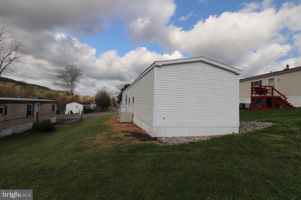 41 Hillside Pl
