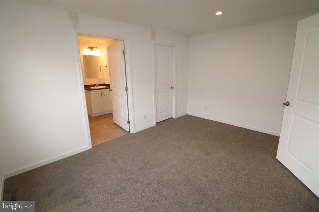 41 Hillside Pl