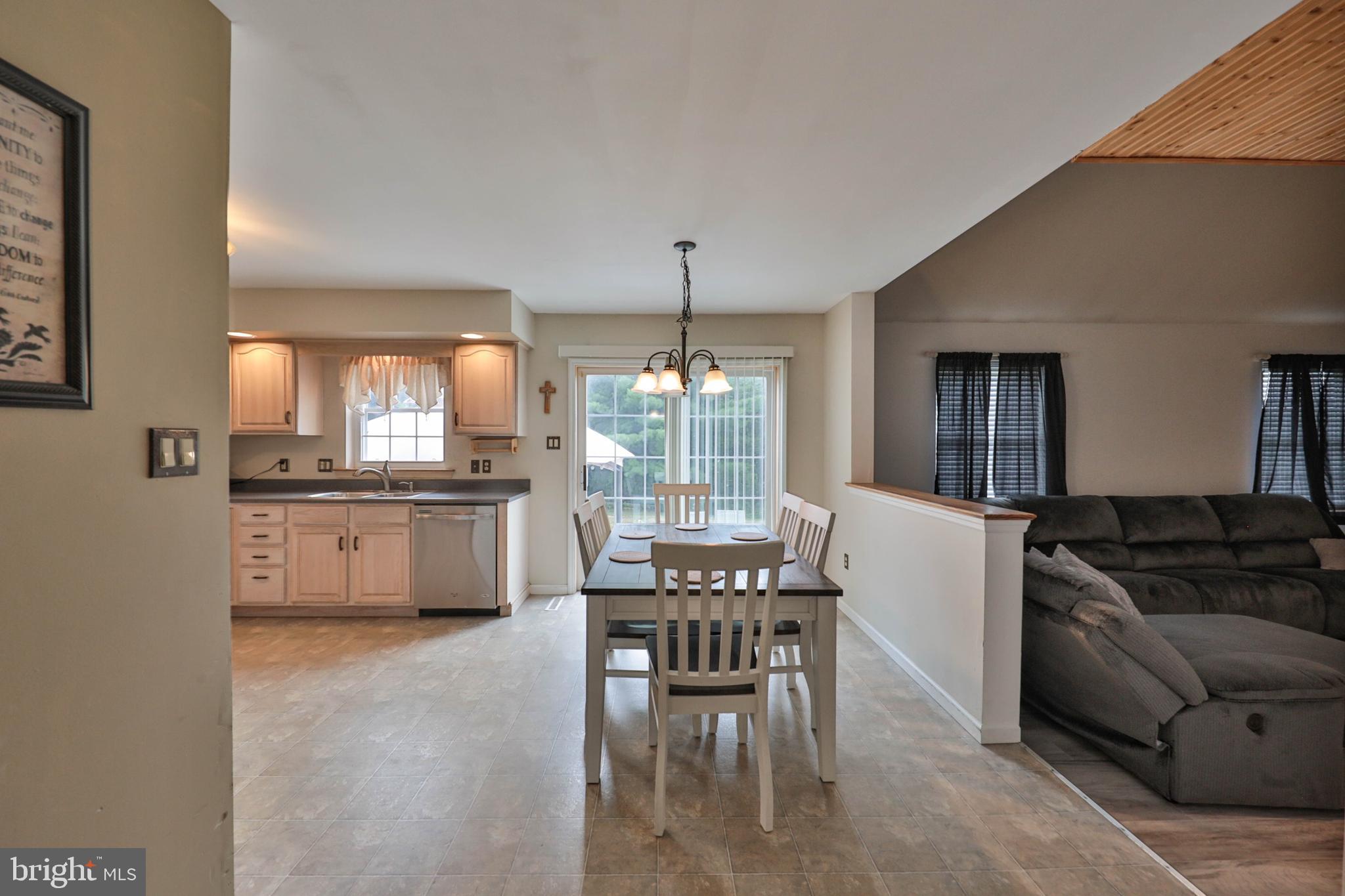 385 Drift Rd