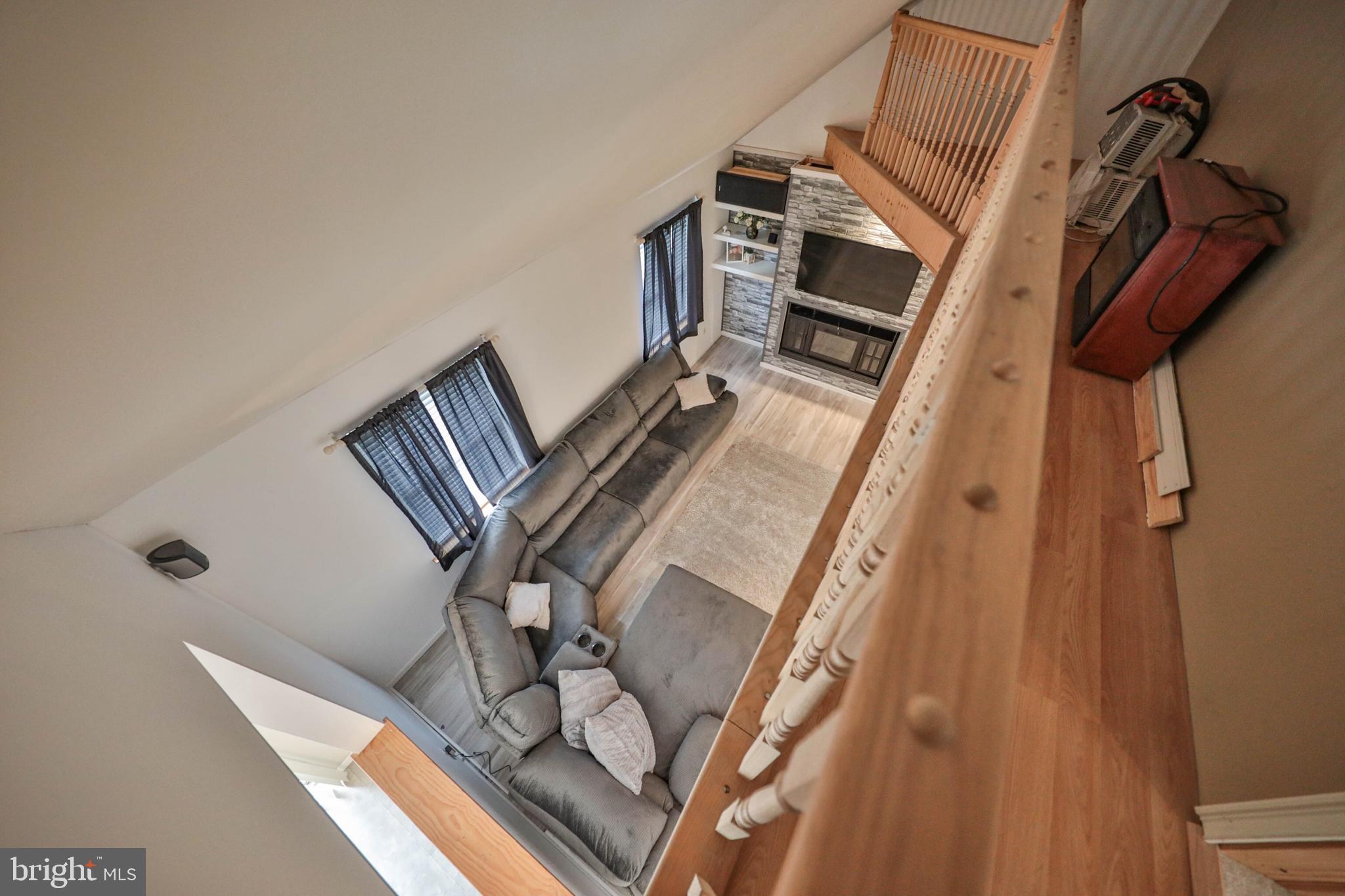 385 Drift Rd