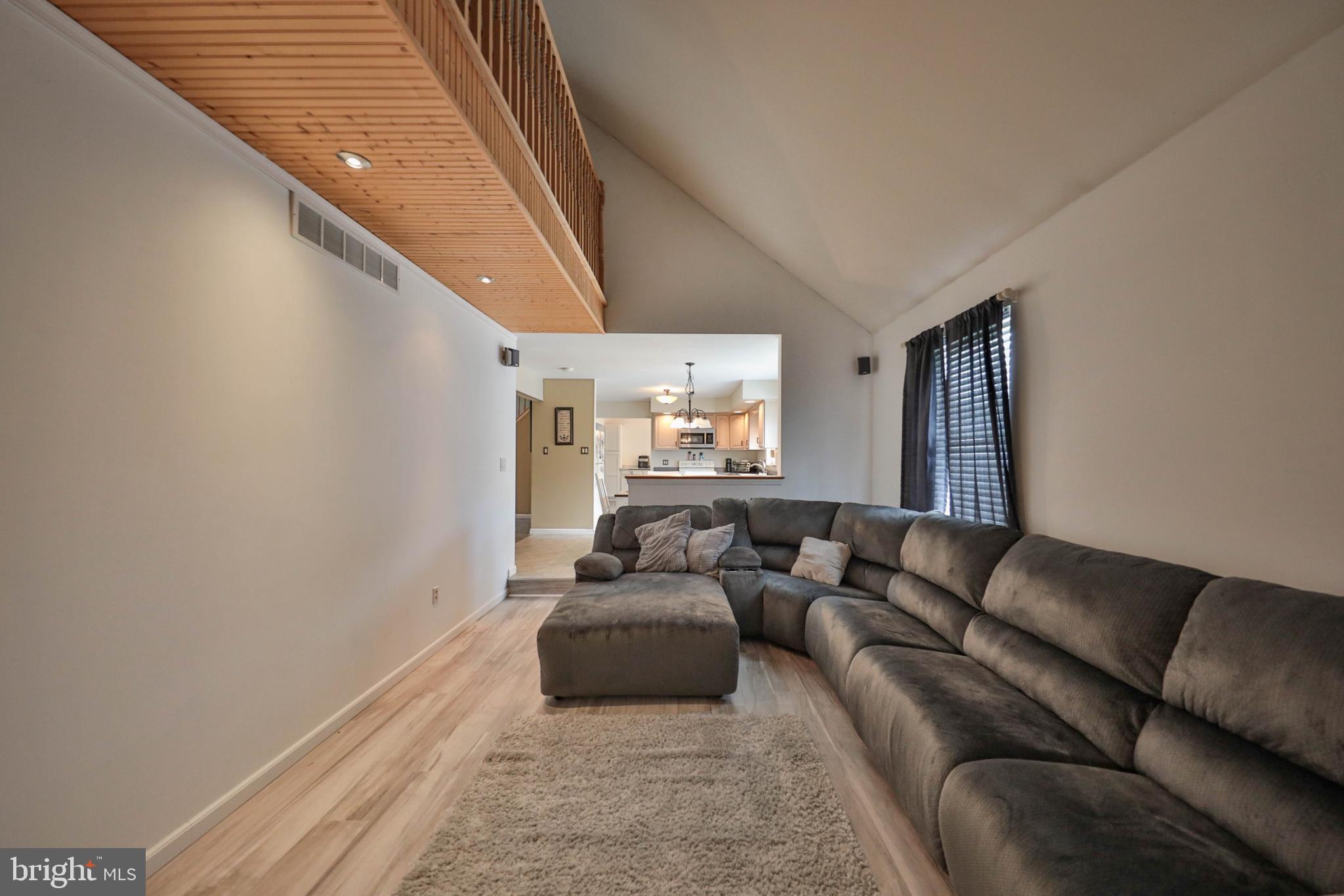 385 Drift Rd