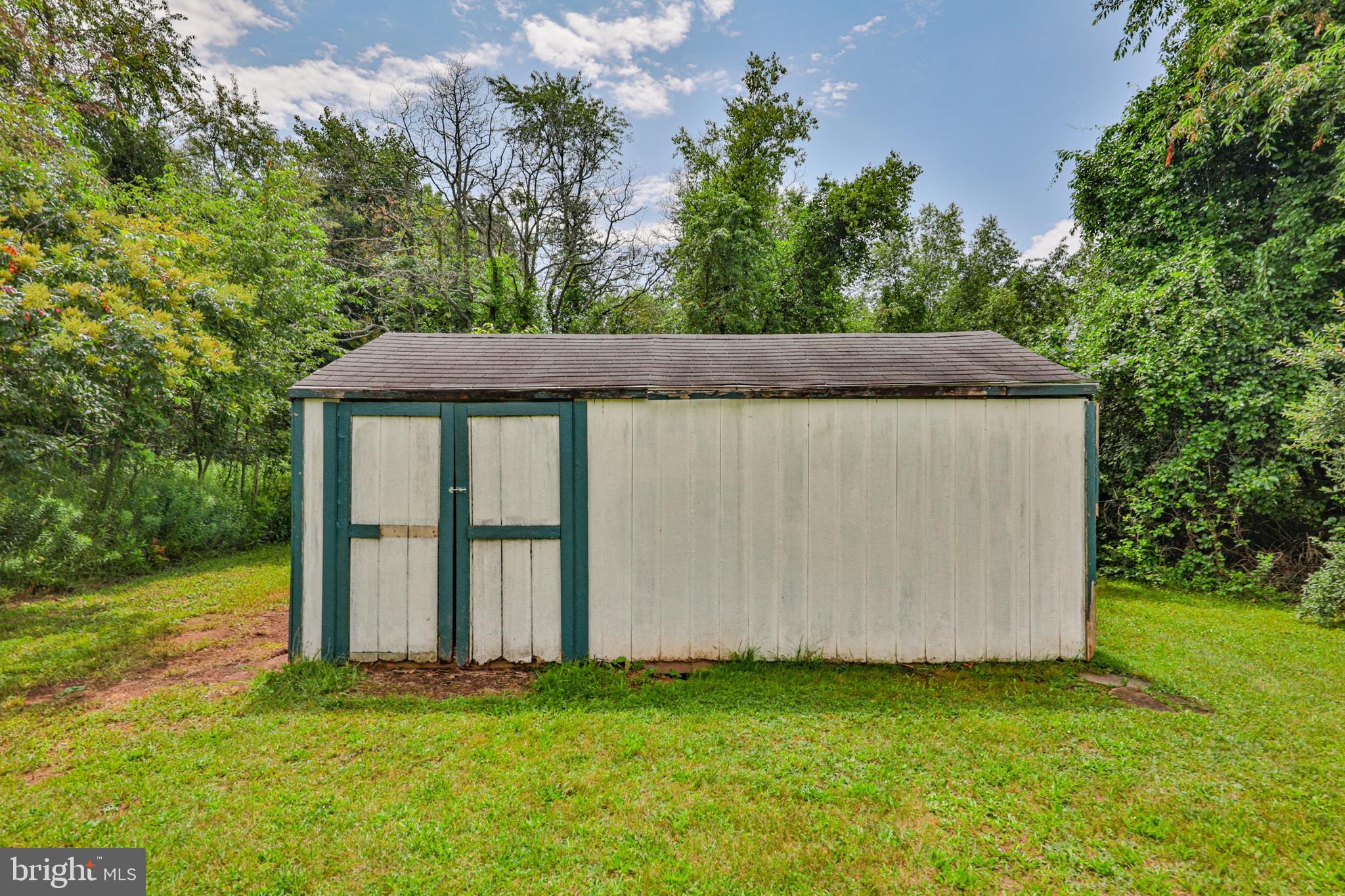 385 Drift Rd