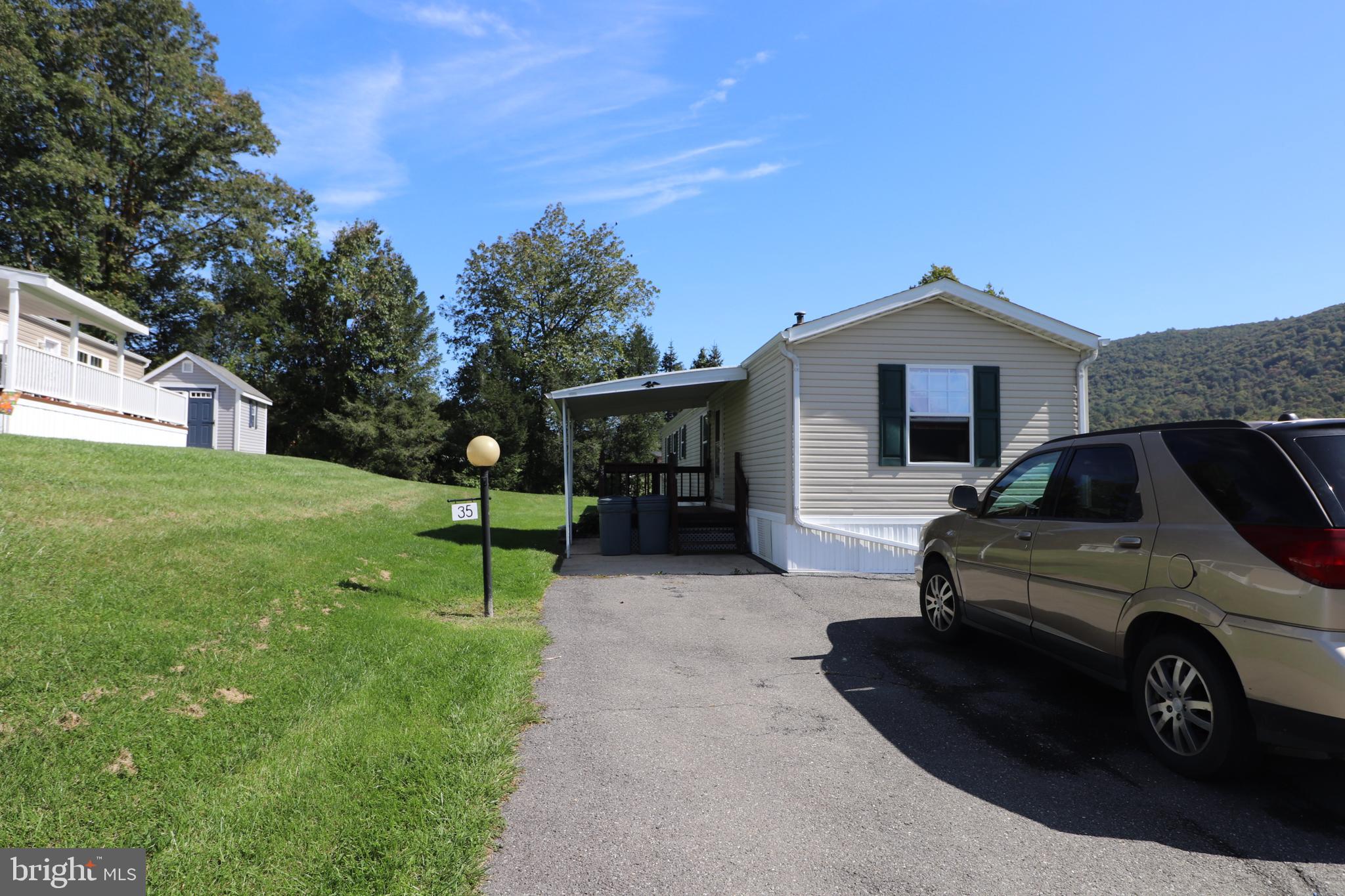 35 Hill Side Pl